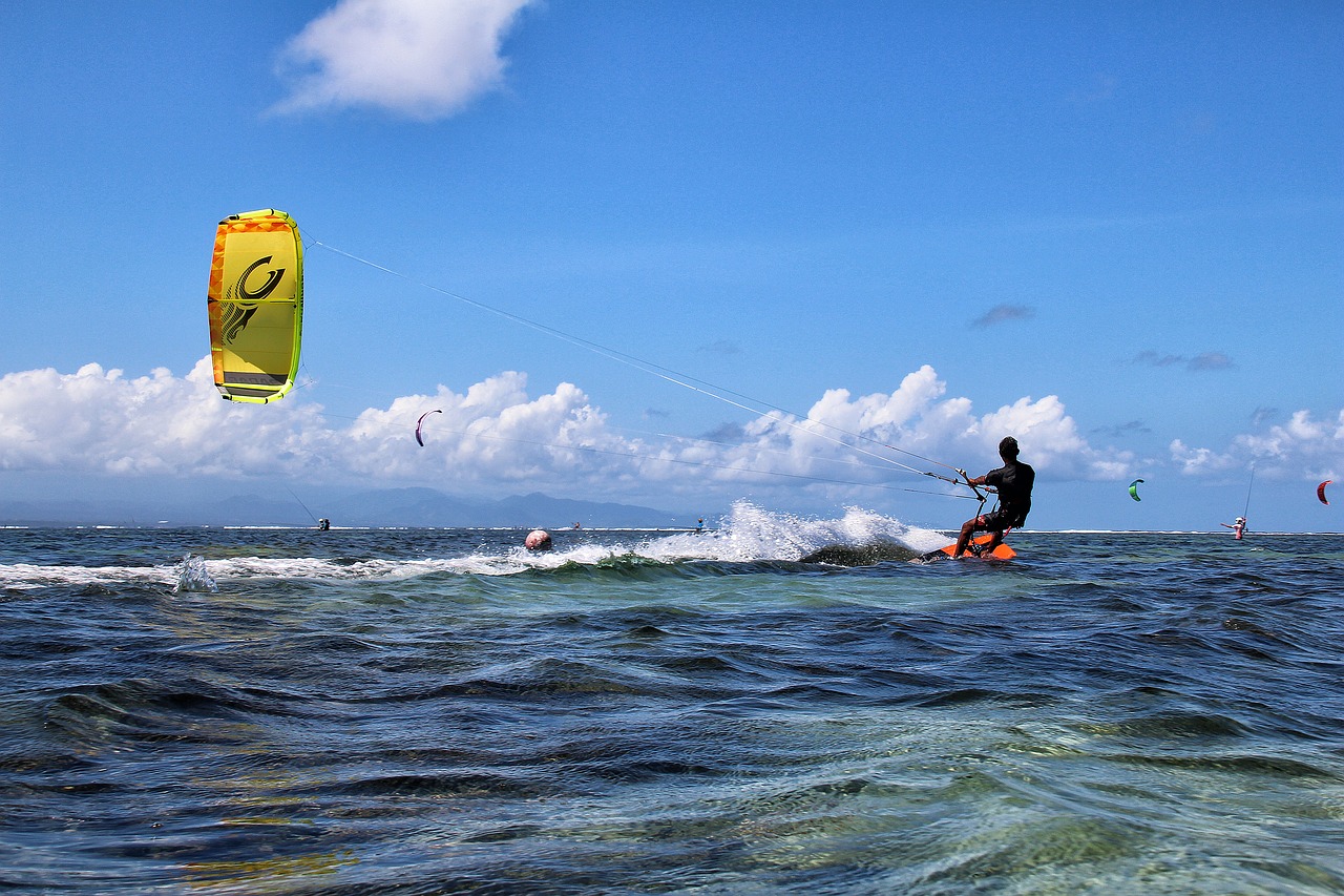 Kitesurfing 
